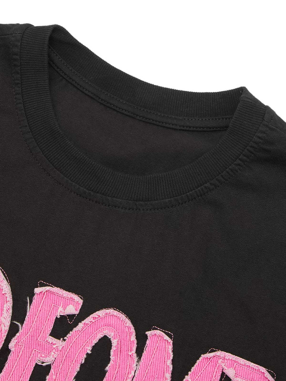 BLACK SHORT SLEEVE T-SHIRT WITH PINK LETTERING