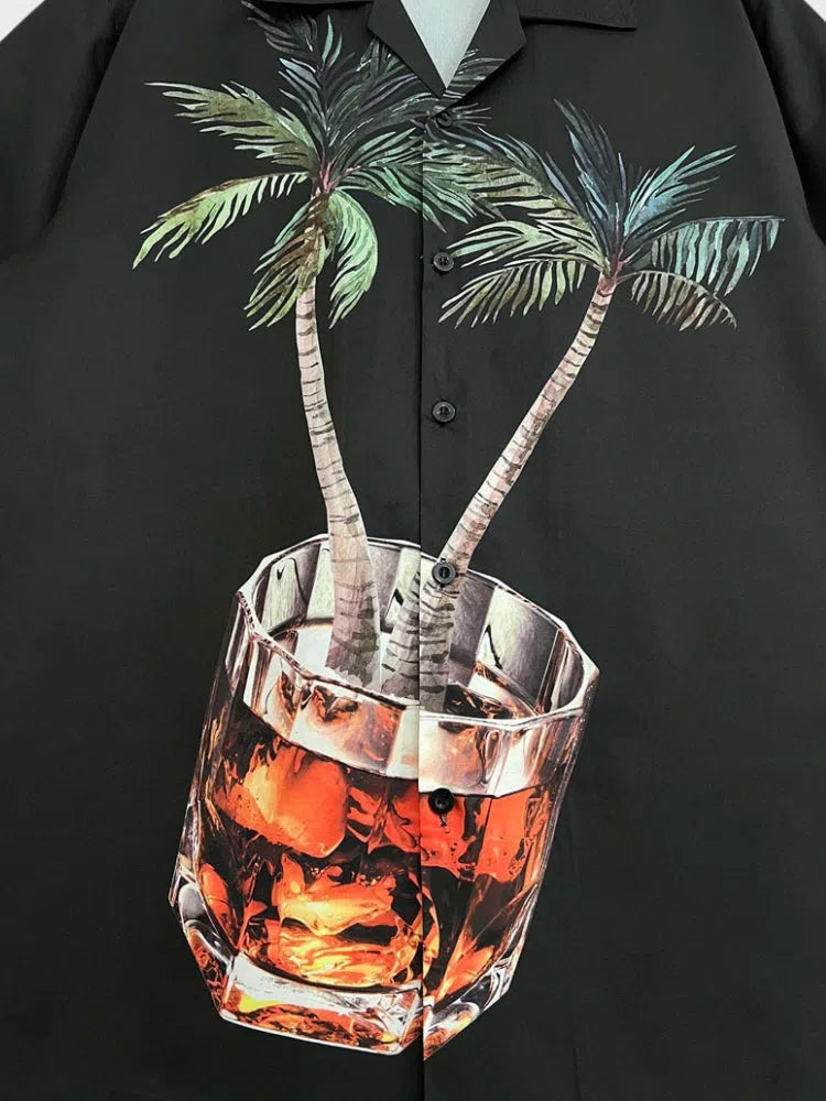 BLACK SHORT-SLEEVED SHIRT WITH VINTAGE HAWAIIAN DRINK GRAPHIC