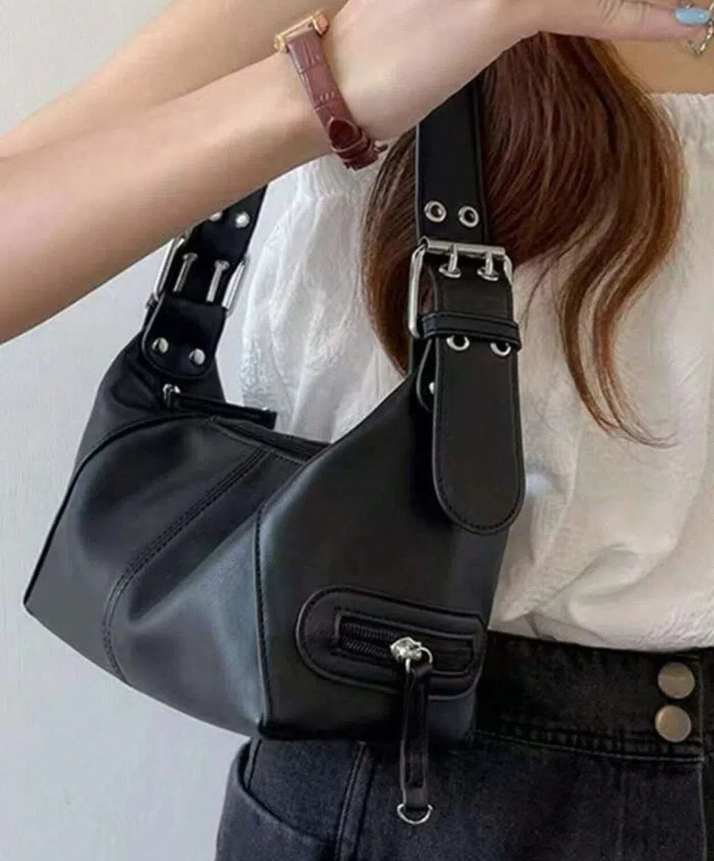 BLACK SHOULDER BAG WITH ADJUSTABLE STRAP - VINTAGE STUDDED PLEATED BOSTON