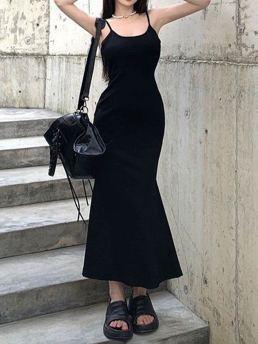 BLACK SPAGHETTI STRAP DRESS WITH BUTTERFLY BACK AND HOLLOW EMBROIDERY