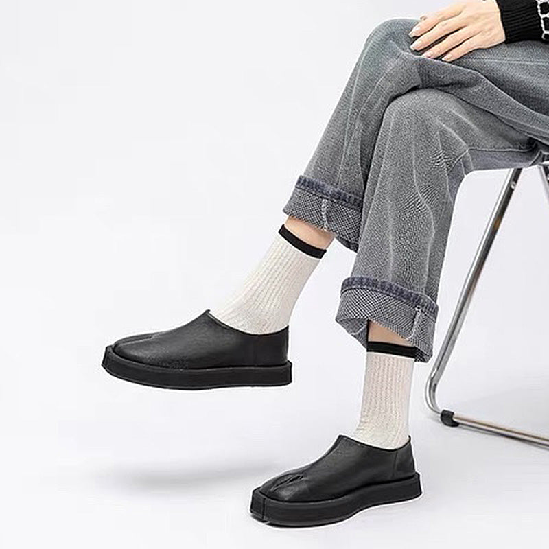 BLACK SPLIT-TOE LEATHER SLIP-ON SHOES WITH SHOE SIZING CHART