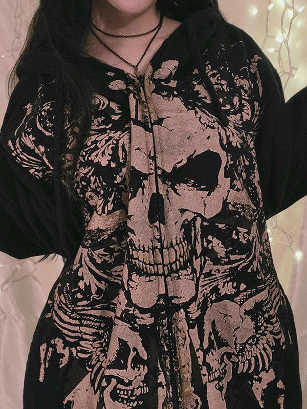 BLACK ZIP-UP HOODIE WITH STRIKING SKULL DESIGN