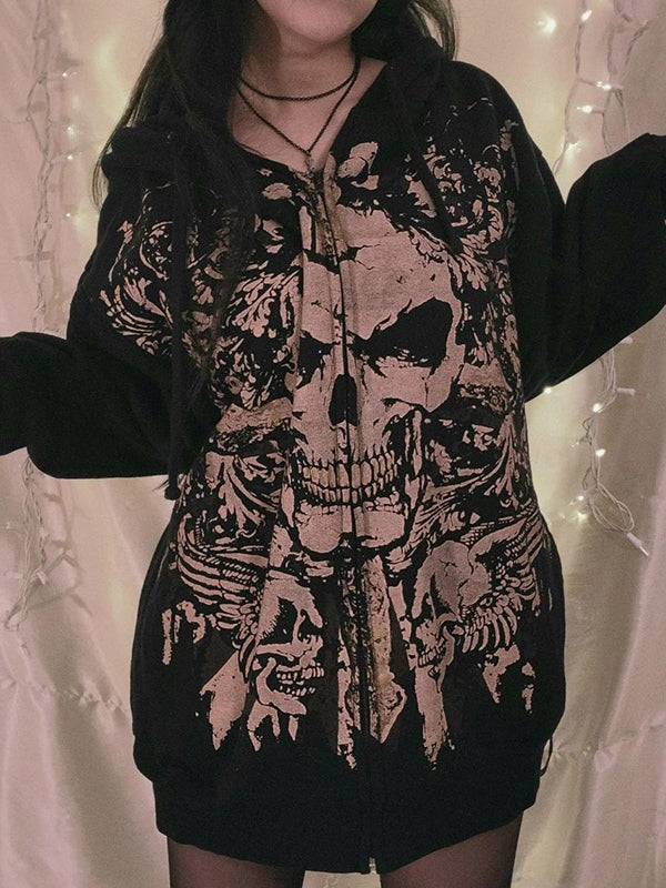 BLACK ZIP-UP HOODIE WITH STRIKING SKULL DESIGN