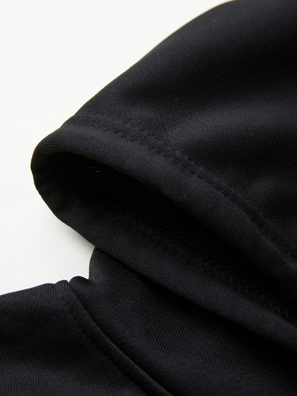 BLACK ZIP-UP HOODIE WITH STRIKING SKULL DESIGN