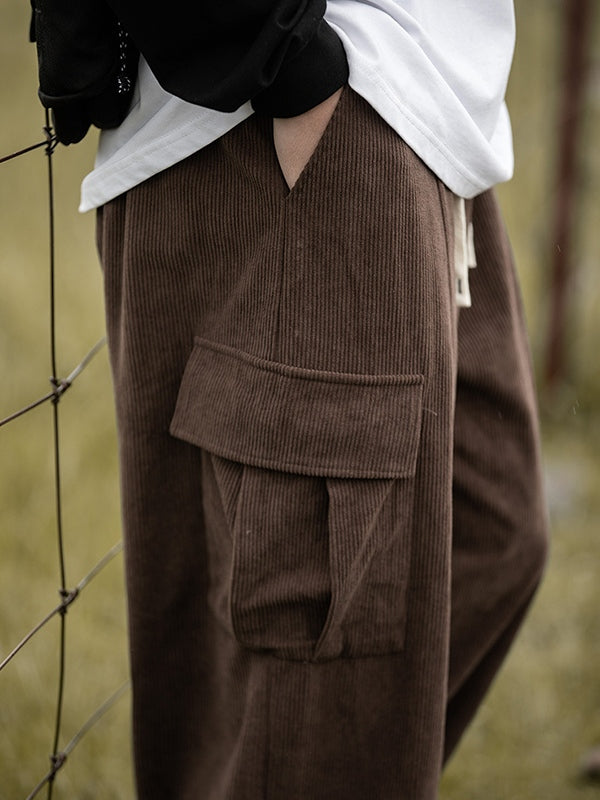 BROWN CARGO PANTS WITH FLAP POCKETS IN RETRO FASHION