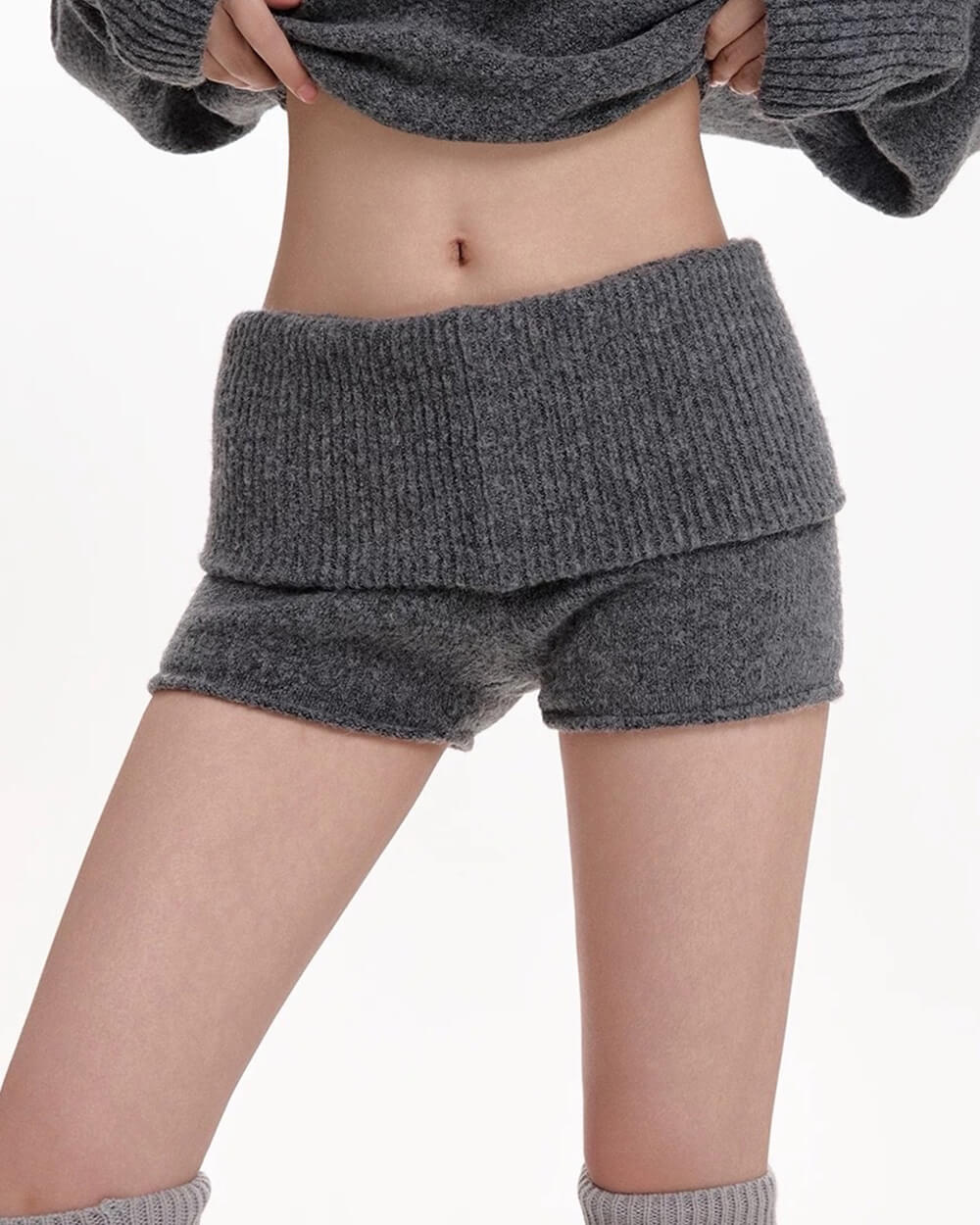 BROWN COZY KNIT SHORTS HIGH-WAISTED KNITTED SHORTS