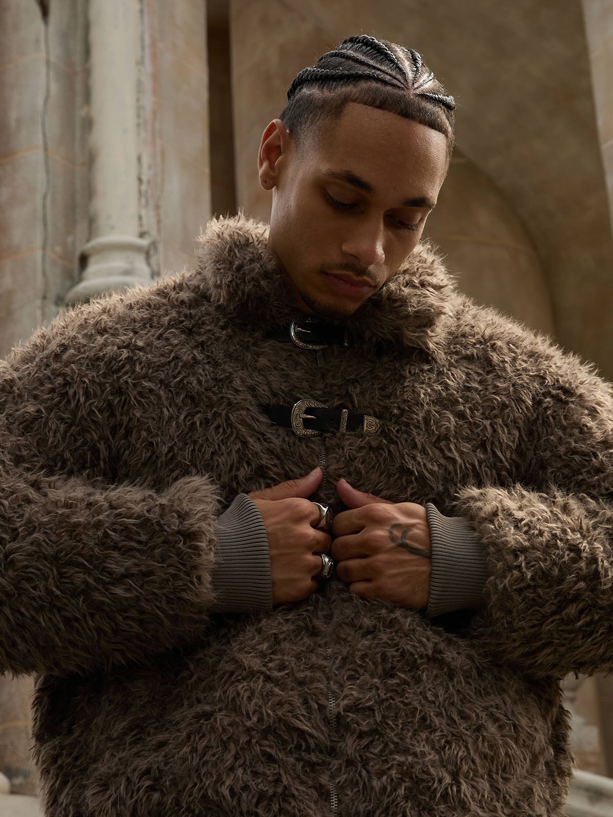 BROWN FAUX FUR JACKET WITH LONG SLEEVE AND STAND COLLAR LOOSE FIT