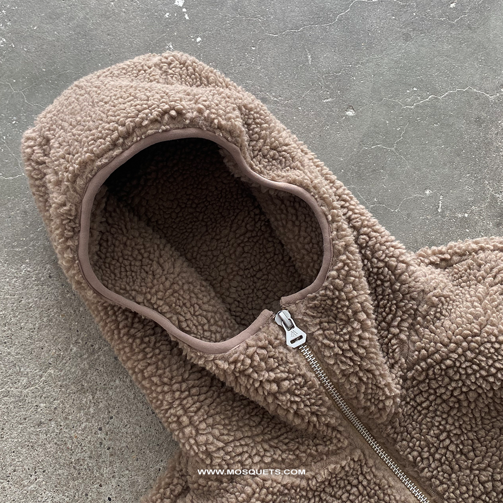 BROWN FLEECE HOODED JACKET WITH DROPPED SHOULDER DESIGN