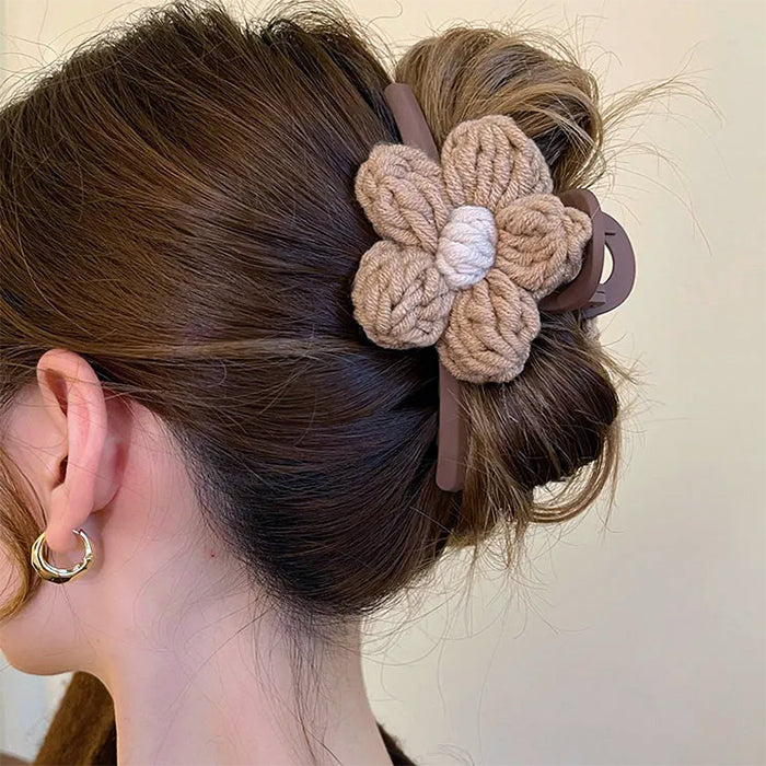 BROWN HAIR CLAW CLIP WITH YARN FLOWER FOR CROCHET HAIR AND FLOWER CROCHET