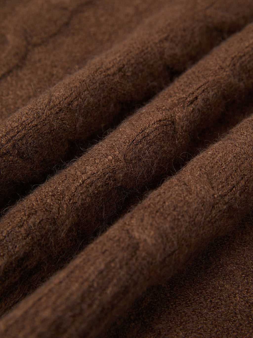 BROWN OVERSIZED HOODED CARDIGAN - COMFORTABLE CABLE-KNIT DESIGN