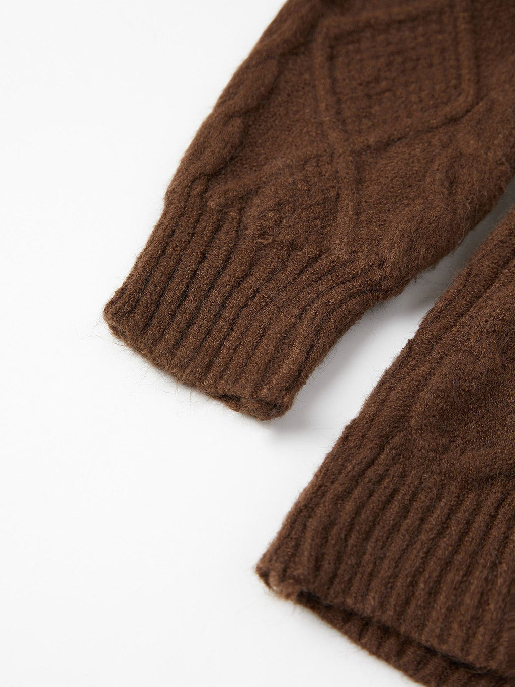 BROWN OVERSIZED HOODED CARDIGAN - COMFORTABLE CABLE-KNIT DESIGN