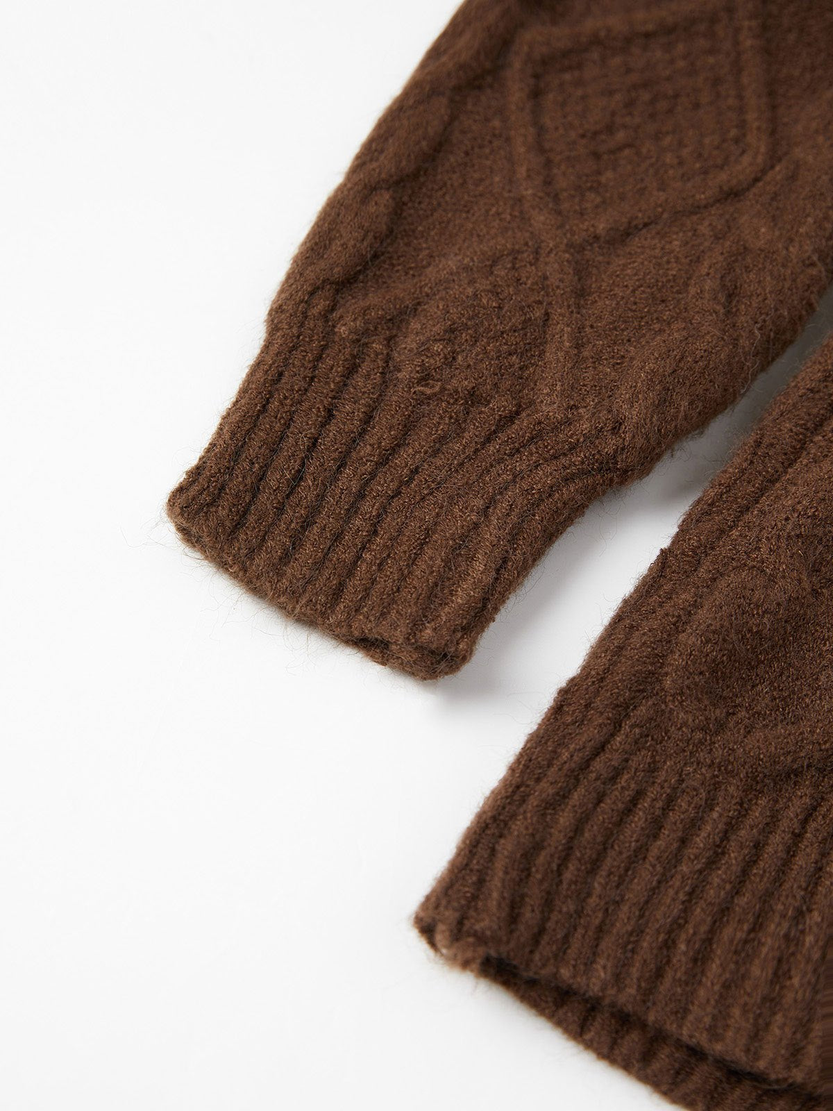 BROWN OVERSIZED HOODED CARDIGAN - COMFORTABLE CABLE-KNIT DESIGN