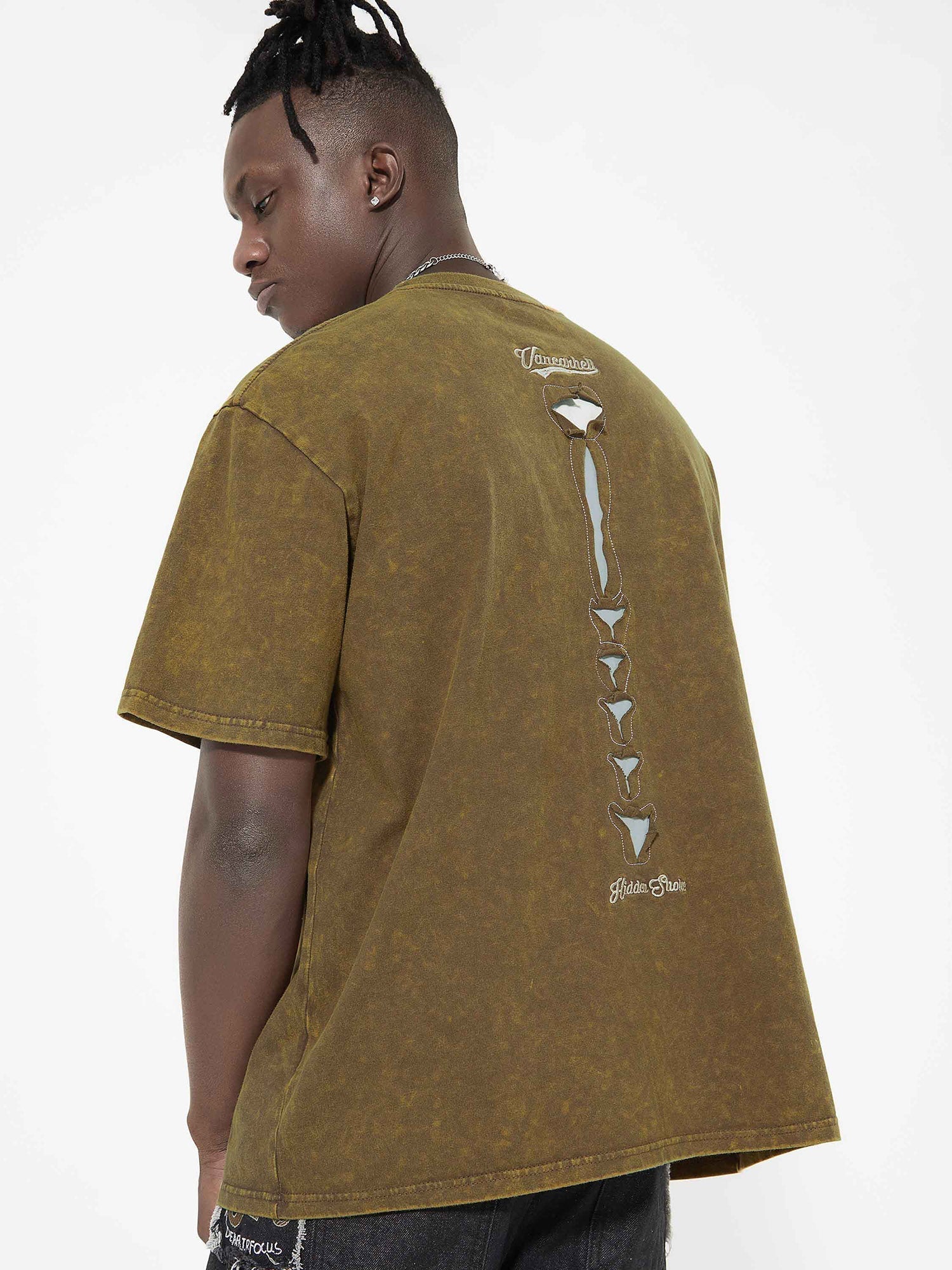 BROWN SKELETON RIB CAGE T-SHIRT WITH LOOSE FIT AND DROPPED SHOULDERS