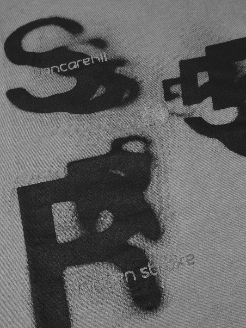 BROWN SLEEVELESS JERSEY PULLOVER WITH GRAPHIC AND ROUND COLLAR