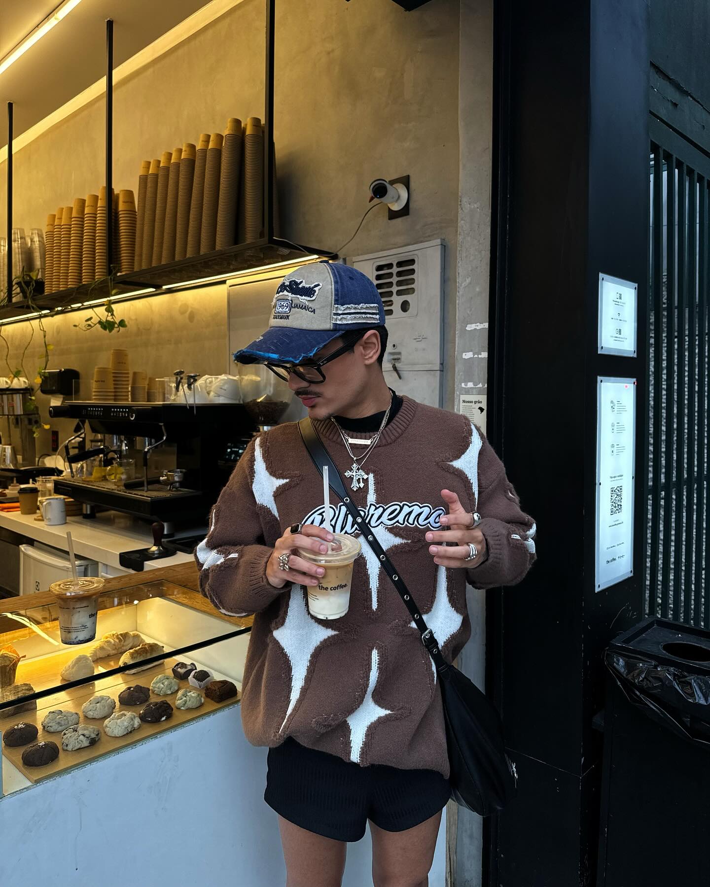 BROWN STAR PATTERN LONG SLEEVE PULLOVER WITH RIPPED COLLAR