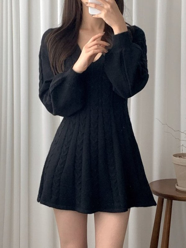 CABLE KNIT FITTED DRESS WITH LONG PUFFED SLEEVES FOR WINTER WARDROBE