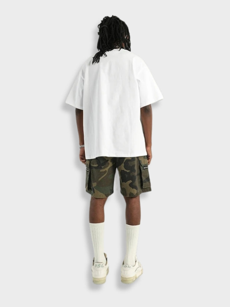 CAMO CARGO SHORTS WITH DRAWSTRING AND ADJUSTABLE WAIST FEATURES