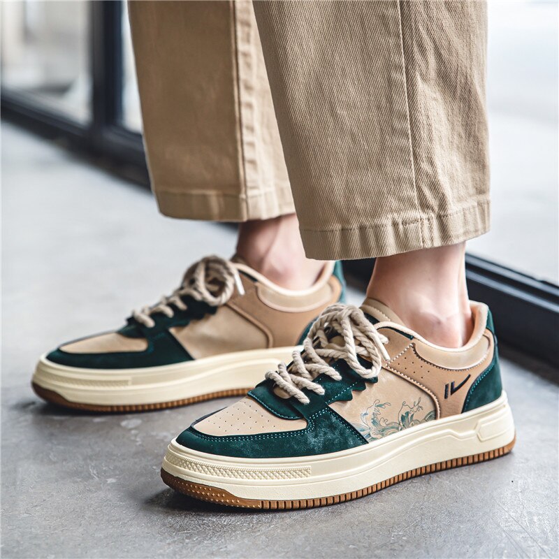 CANVAS SNEAKERS IN GREEN AND TAN FOR EVERYDAY WEAR