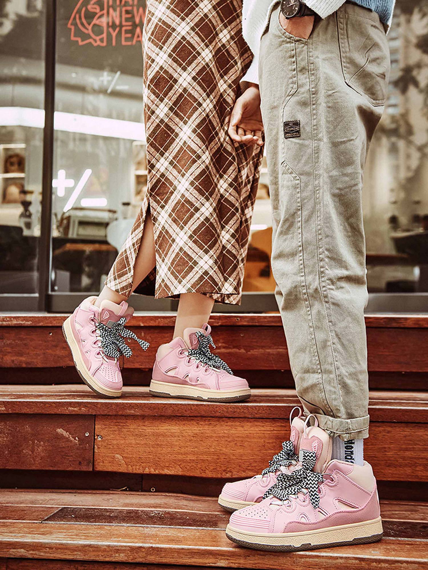 PINK HIGH-TOP SNEAKERS WITH PATTERNED LACES ROUND TOE BOOT