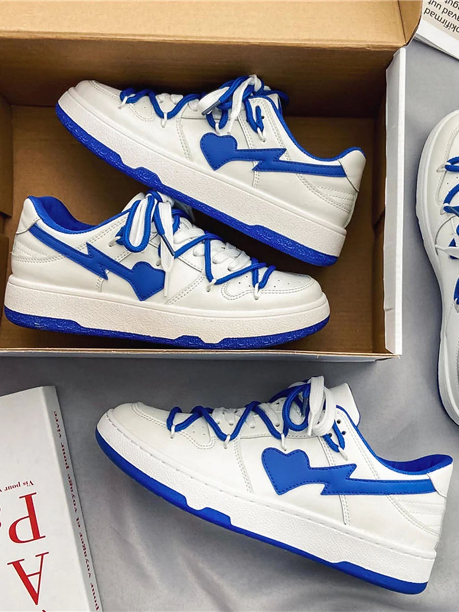 CASUAL ROUND TOE SNEAKERS IN WHITE AND BLUE - CASUAL ROUND FOOTWEAR