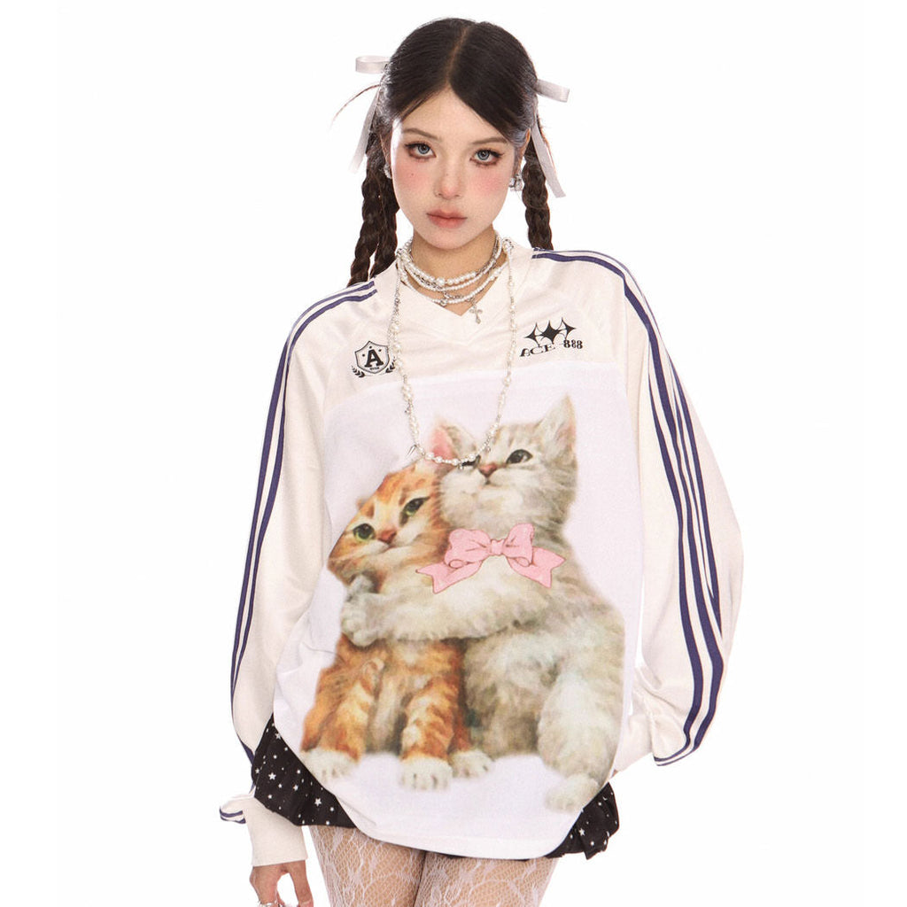 CAT HUGS OVERSIZED SWEATSHIRT RELAXED SILHOUETTE