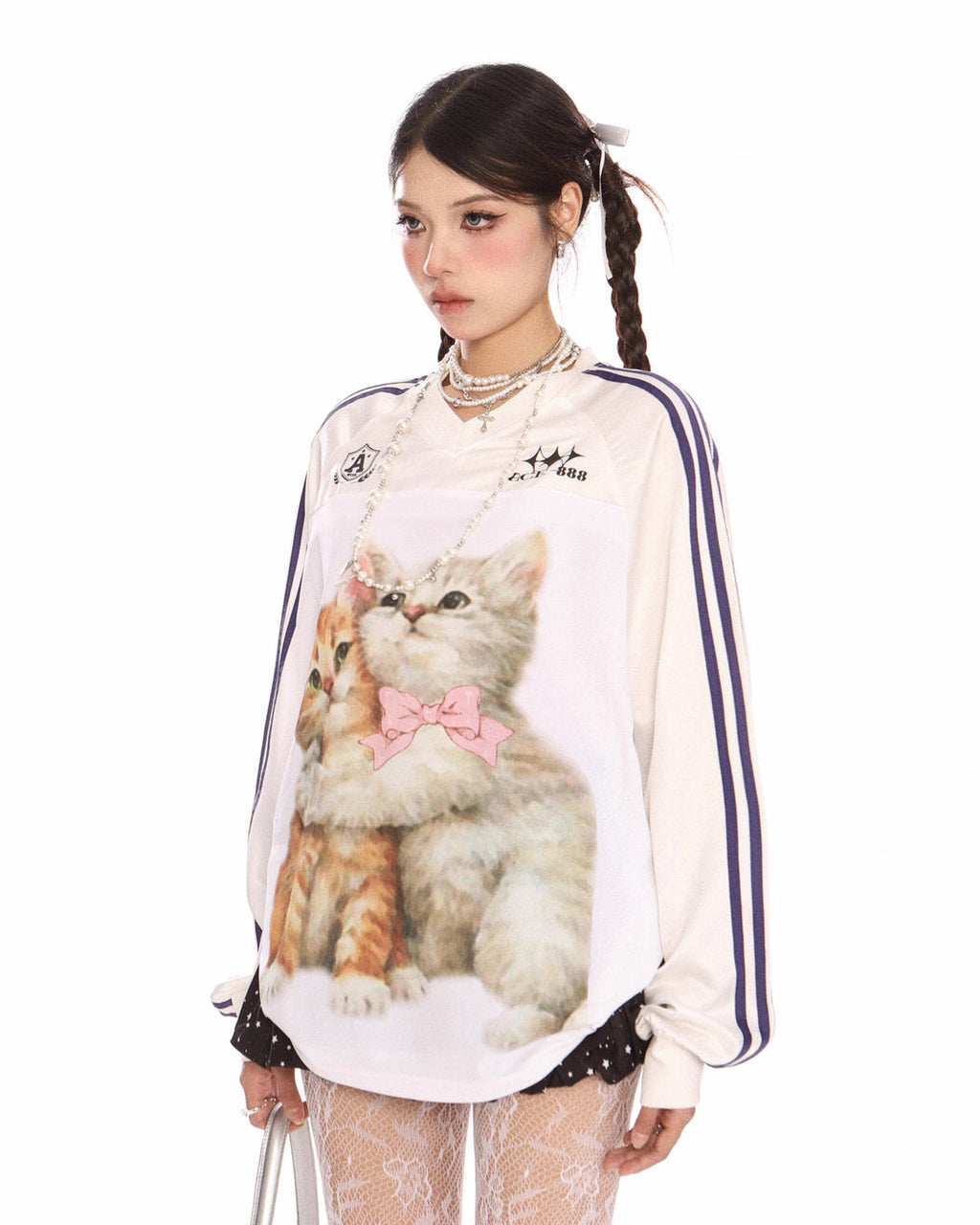 CAT HUGS OVERSIZED SWEATSHIRT RELAXED SILHOUETTE
