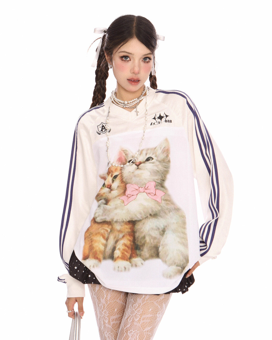 CAT HUGS OVERSIZED SWEATSHIRT RELAXED SILHOUETTE