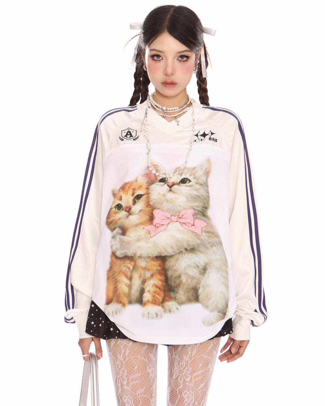 CAT HUGS OVERSIZED SWEATSHIRT RELAXED SILHOUETTE