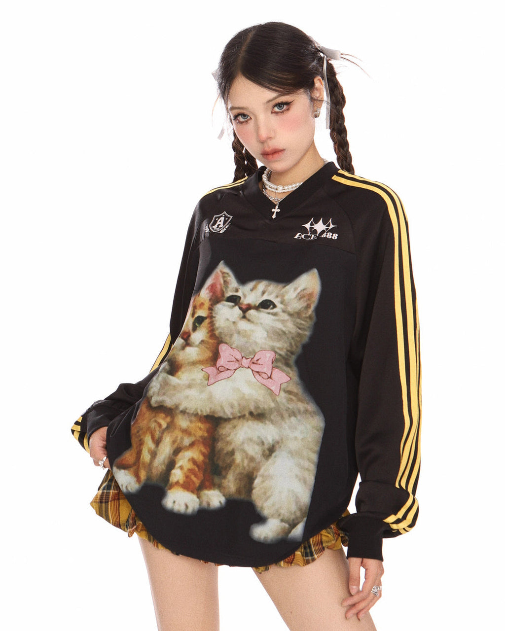 CAT HUGS OVERSIZED SWEATSHIRT RELAXED SILHOUETTE