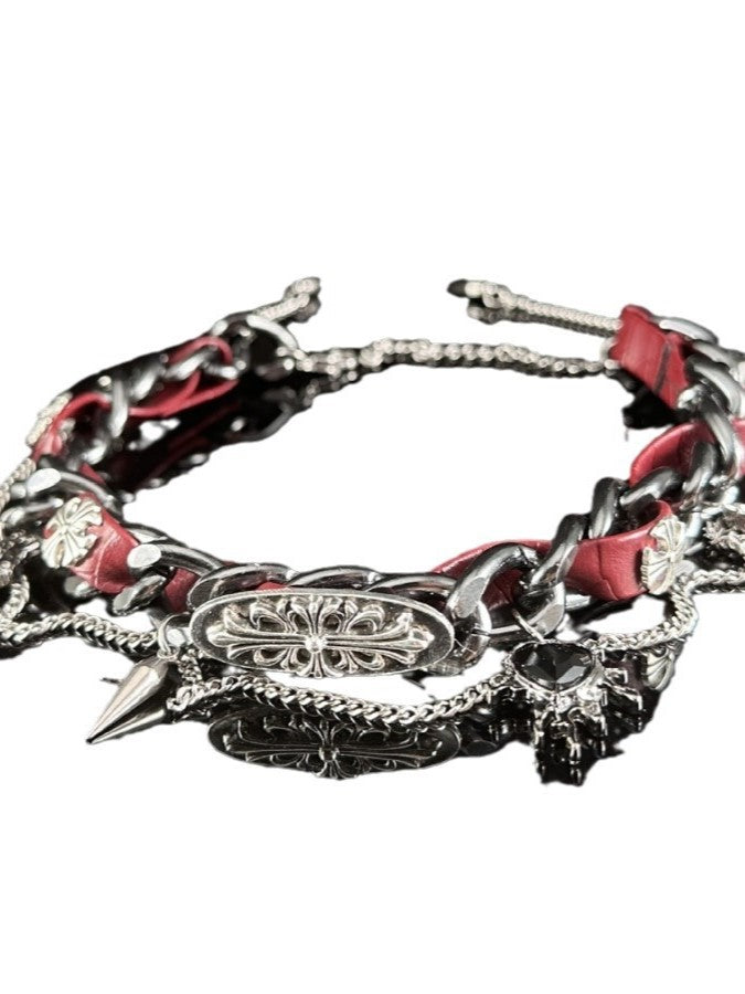 CHUNKY CHAIN NECKLACE WITH CHARMS AND GEOMETRIC PATTERN ALLOY