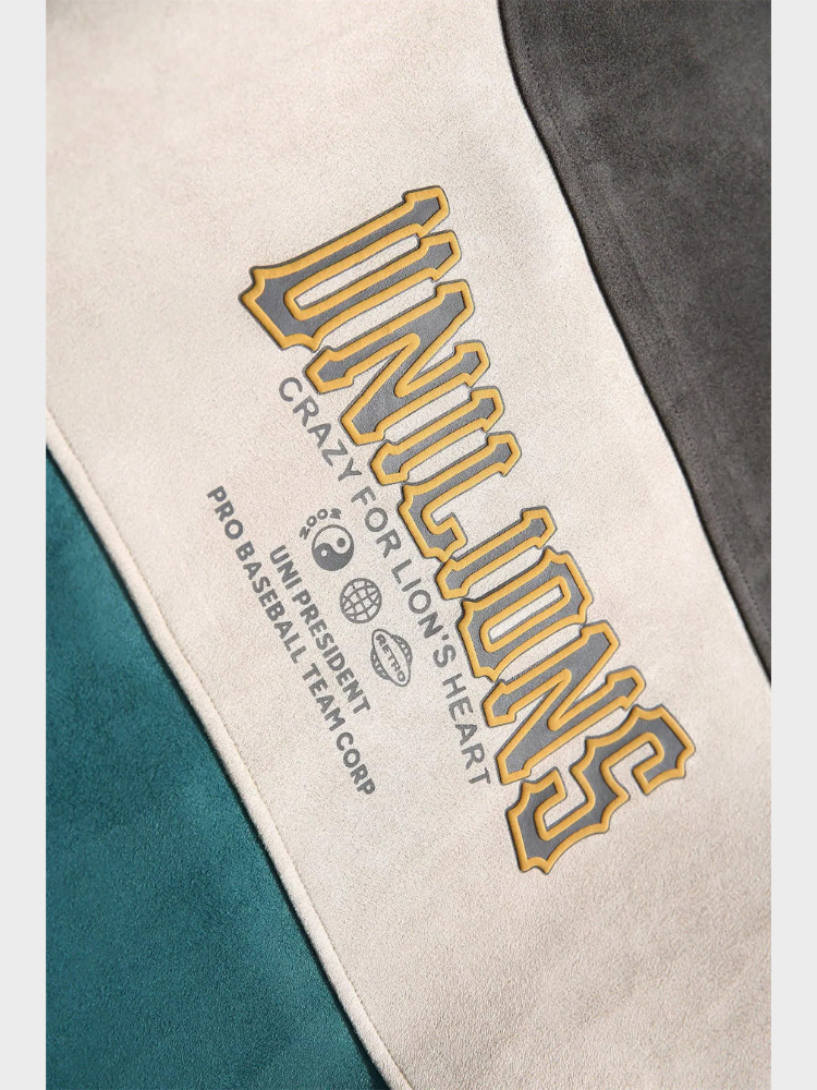 COLOR-BLOCKED CREWNECK SWEATSHIRT FOR WILDLIFE LOVERS - BOLD DESIGN LIONS SWEATER