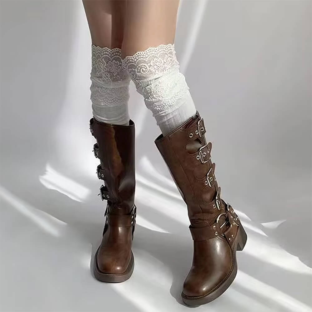 COWBOY BOOTS WITH LACE SOCKS: WESTERN STYLE FOOTWEAR