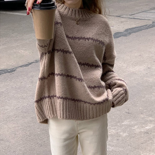 CREAM-COLORED AESTHETIC STRIPED SWEATER FOR A TRENDY LOOK