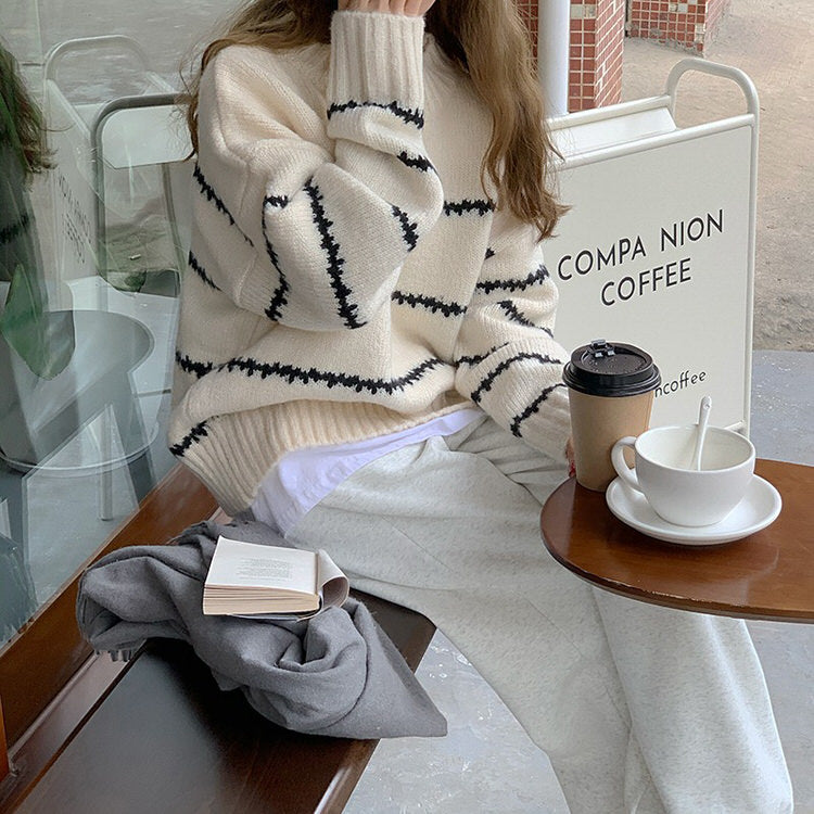 CREAM-COLORED AESTHETIC STRIPED SWEATER FOR A TRENDY LOOK