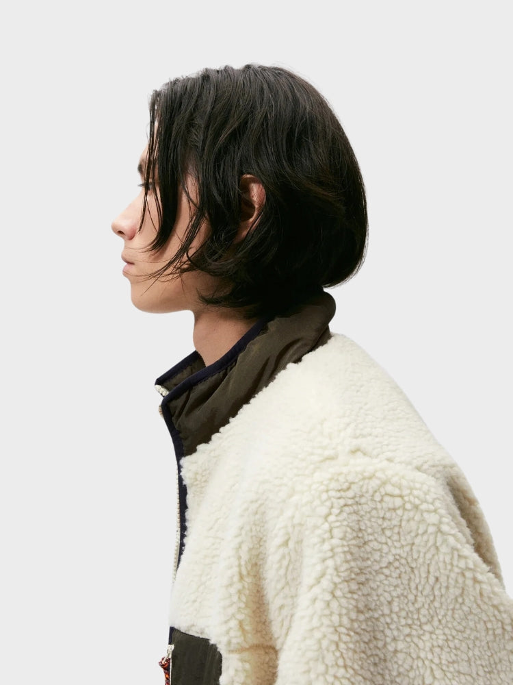 CREAM FLEECE JACKET WITH LIGHTWEIGHT ADJUSTABLE FIT