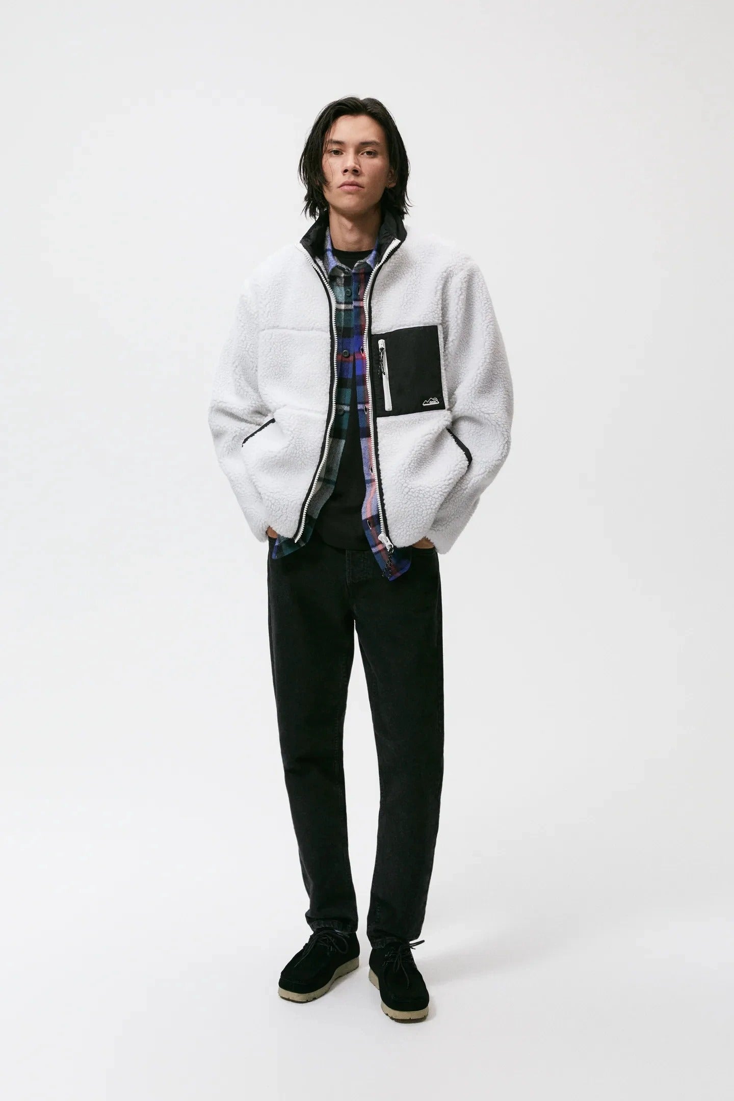 CREAM FLEECE JACKET WITH LIGHTWEIGHT ADJUSTABLE FIT