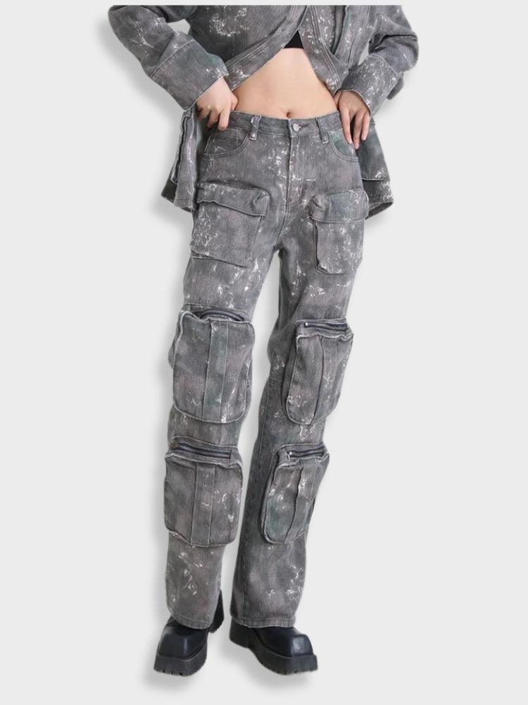 GRAY CARGO PANTS WITH MULTIPLE POCKETS FOR UTILITY AND STYLE