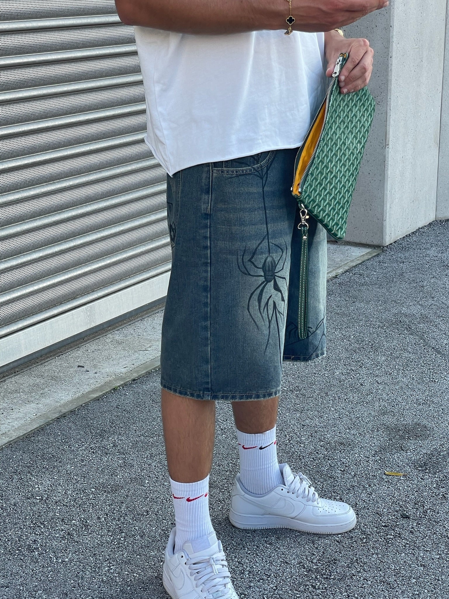 DENIM SHORTS WITH SPIDER DESIGN JORTS SCHNITT BAGGY JEANS SOMMER