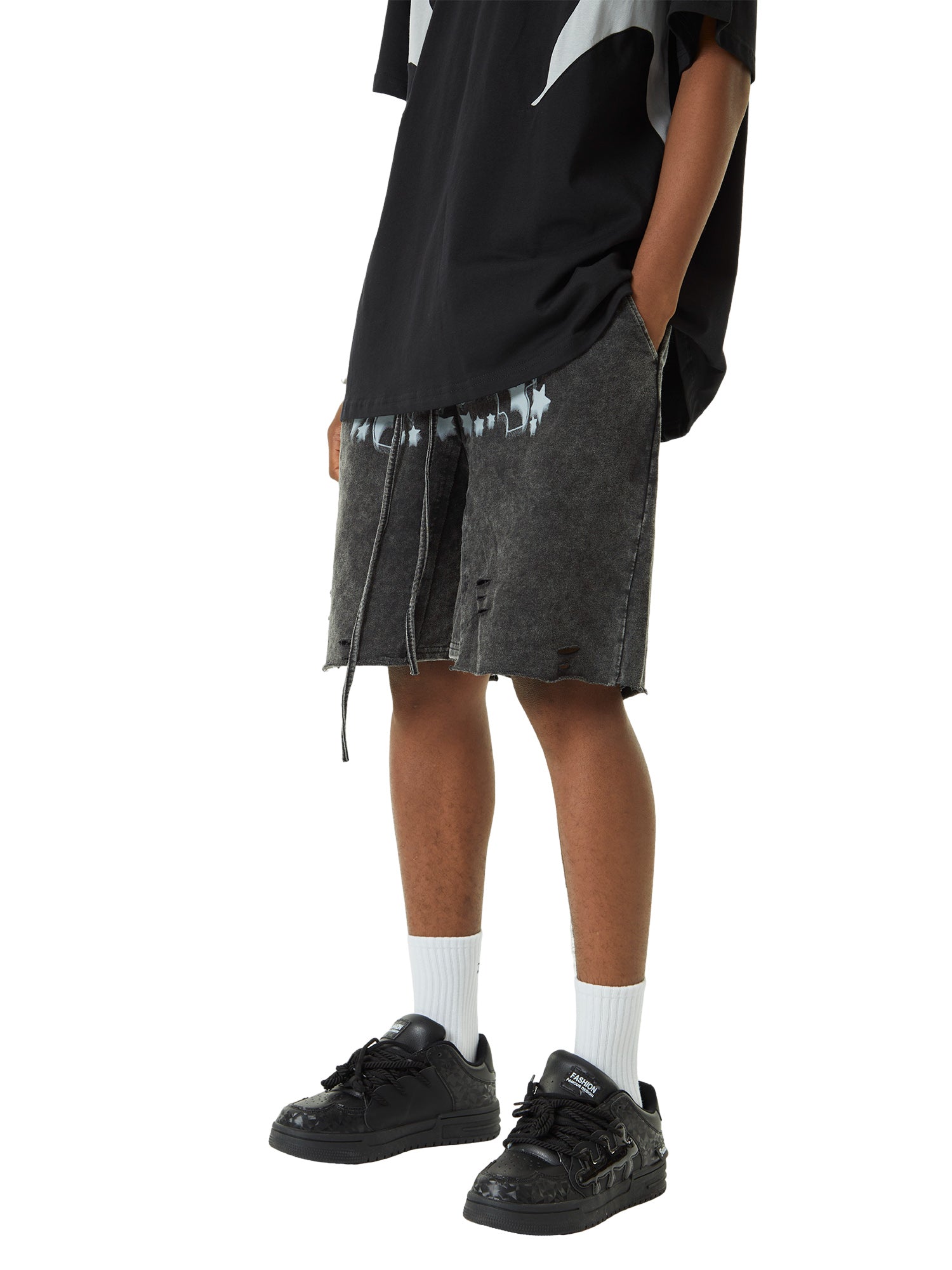 DISTRESSED BLACK SHORTS WITH GRAPHIC - TRENDY MID WAIST DESIGN