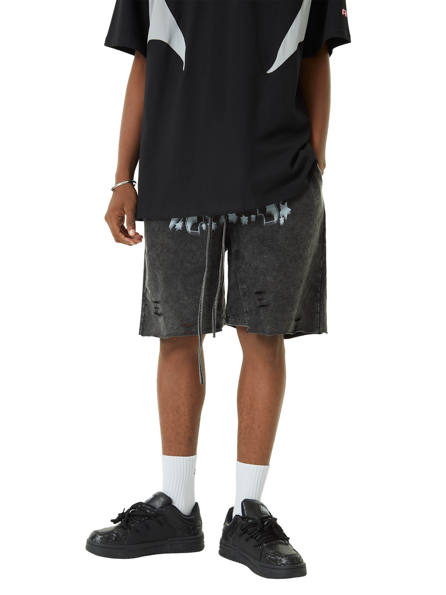 DISTRESSED BLACK SHORTS WITH GRAPHIC - TRENDY MID WAIST DESIGN