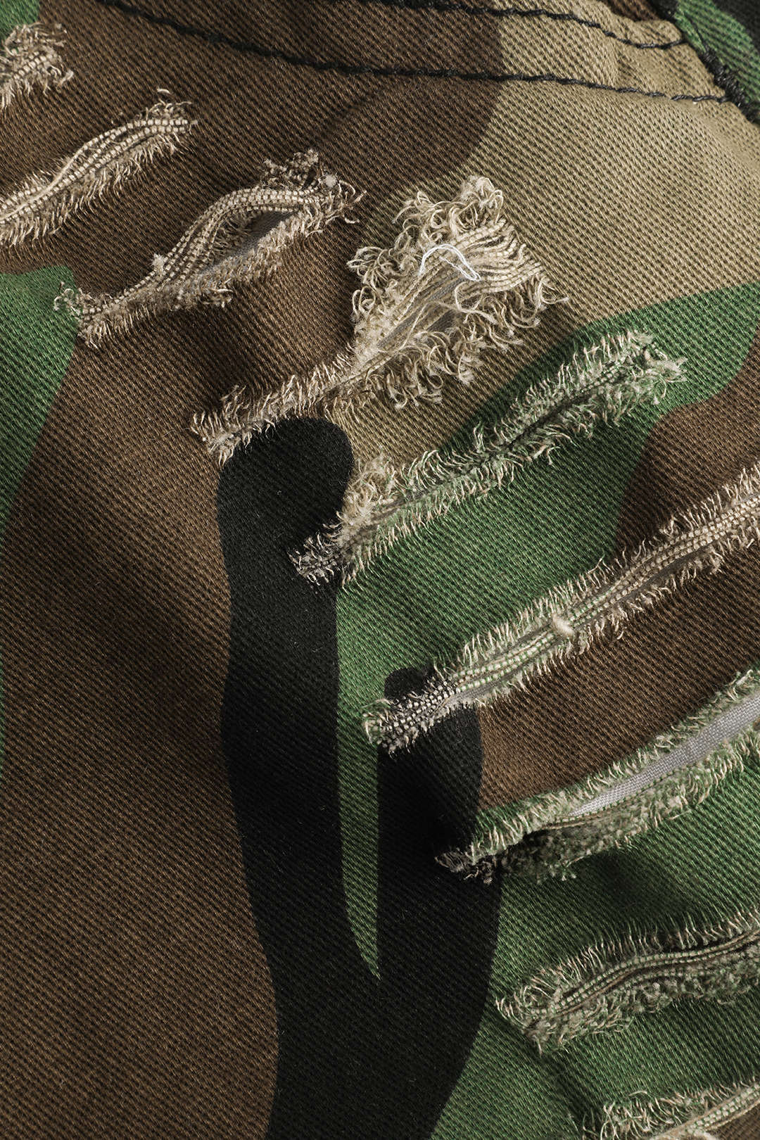 DISTRESSED CAMOUFLAGE SHORTS WITH TIE WAIST RETRO CAMO DESTROYED