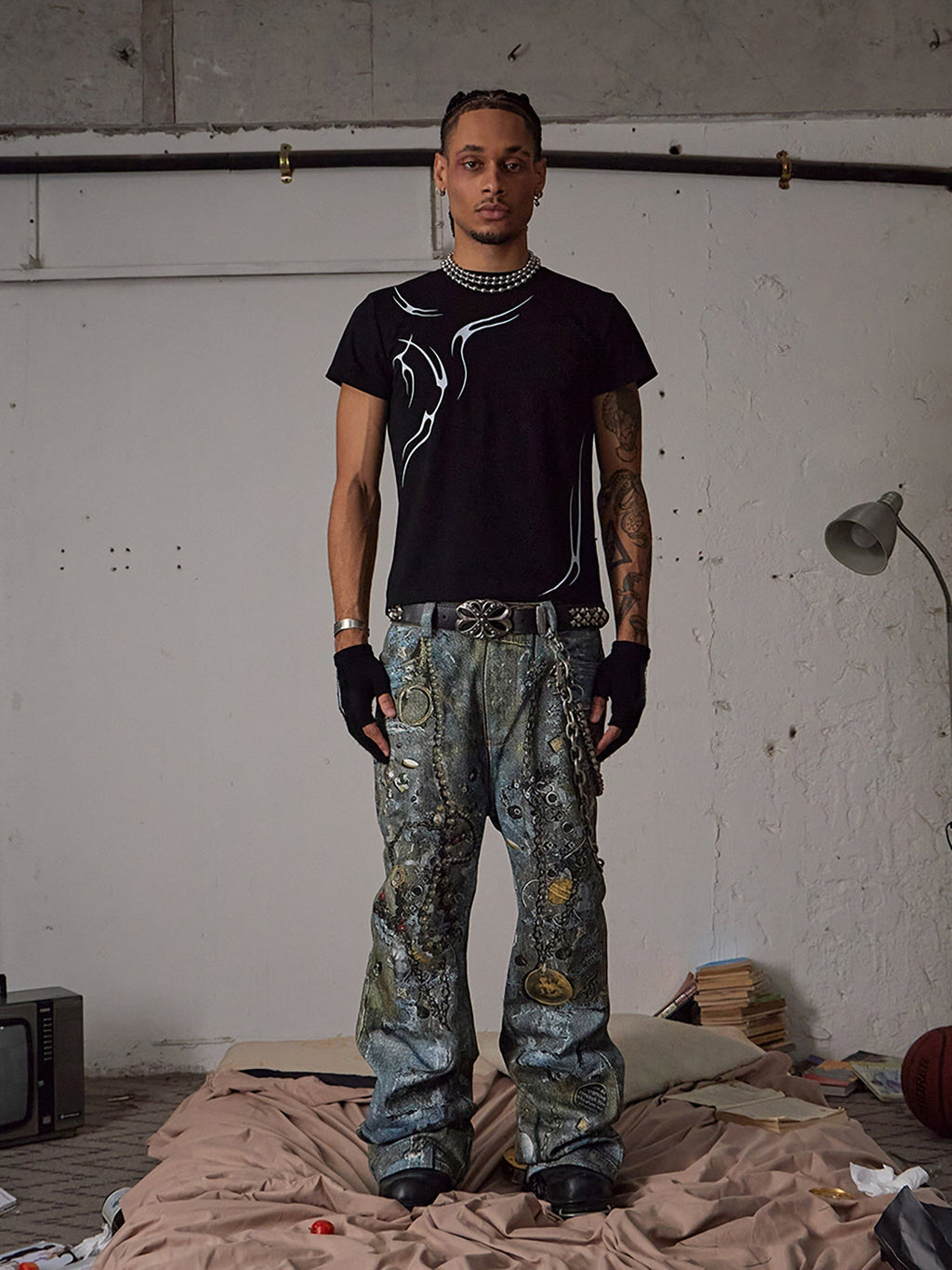 DISTRESSED DENIM PANTS BORO DESTRUCTION CHAIN JEANS