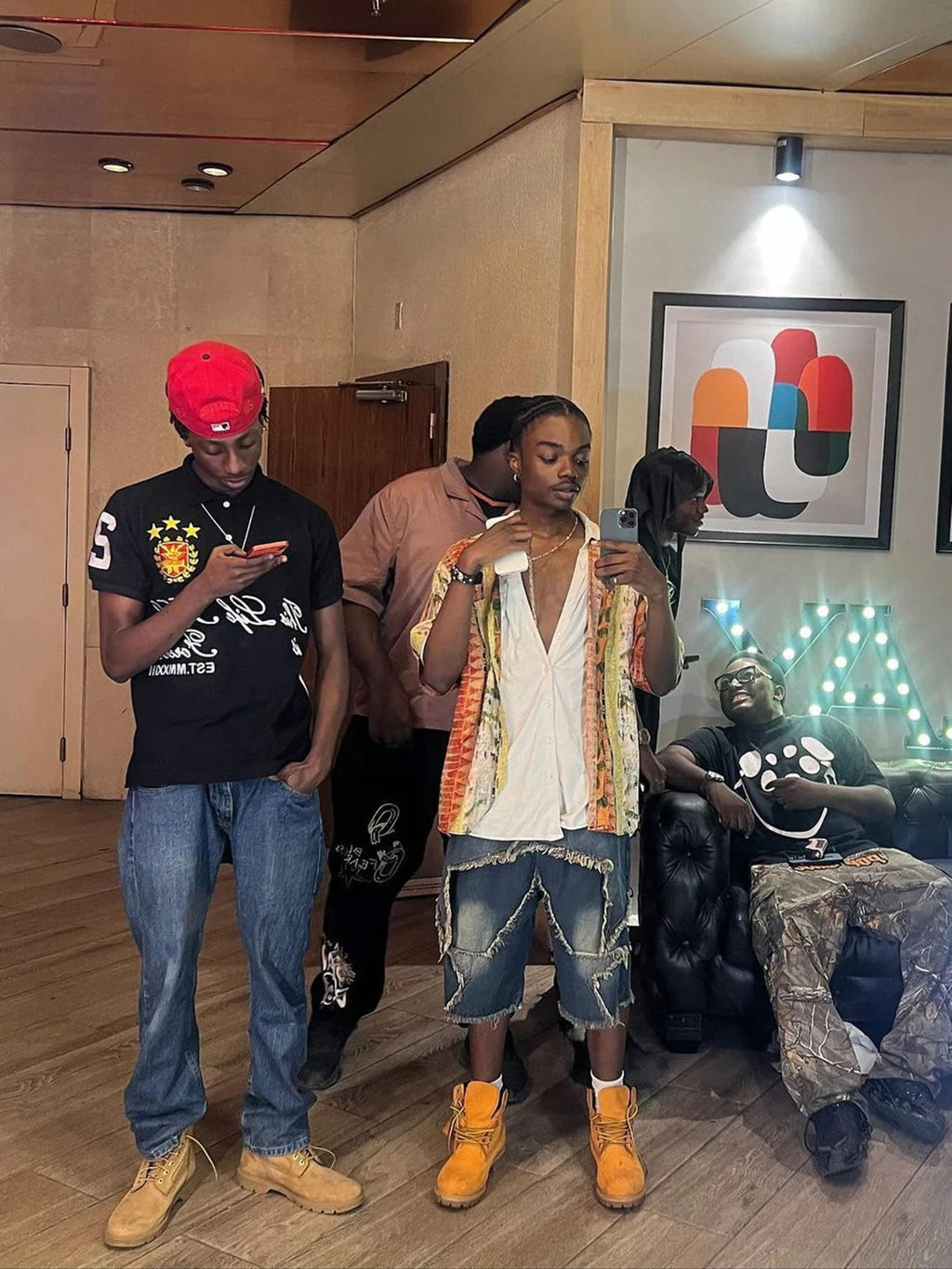 DISTRESSED DENIM SHORTS TRENDY MID WAIST CASUAL STYLE