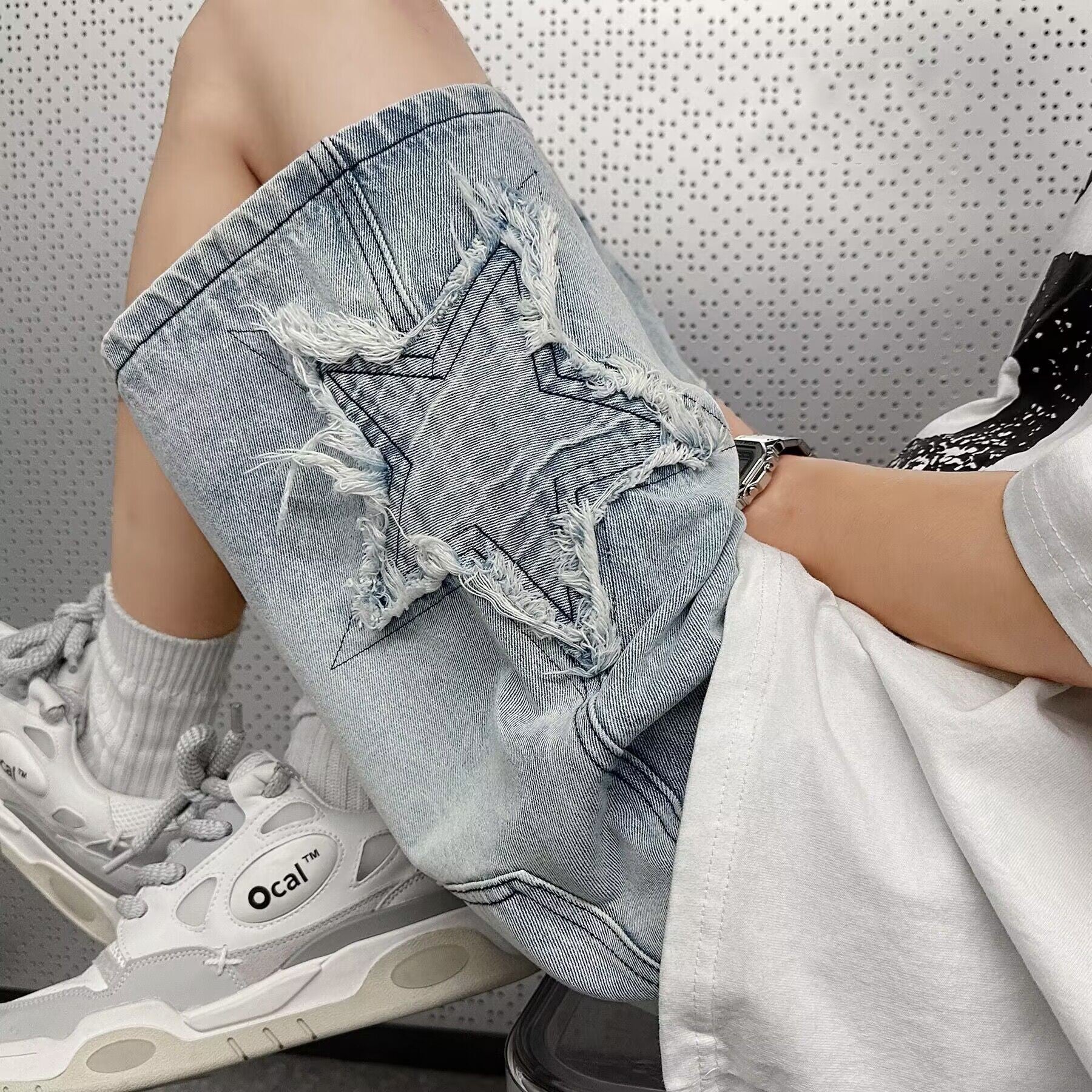 DISTRESSED DENIM SHORTS WITH STAR DETAIL VINTAGE RETRO BAGGY FIT