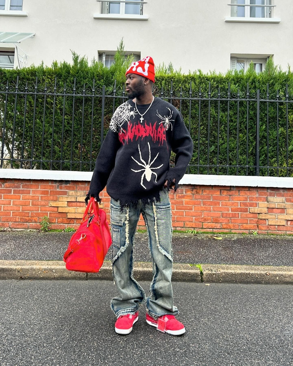 DISTRESSED GRAY DENIM JEANS WITH FRAYED EDGES RAW HEM STRAIGHT LEG