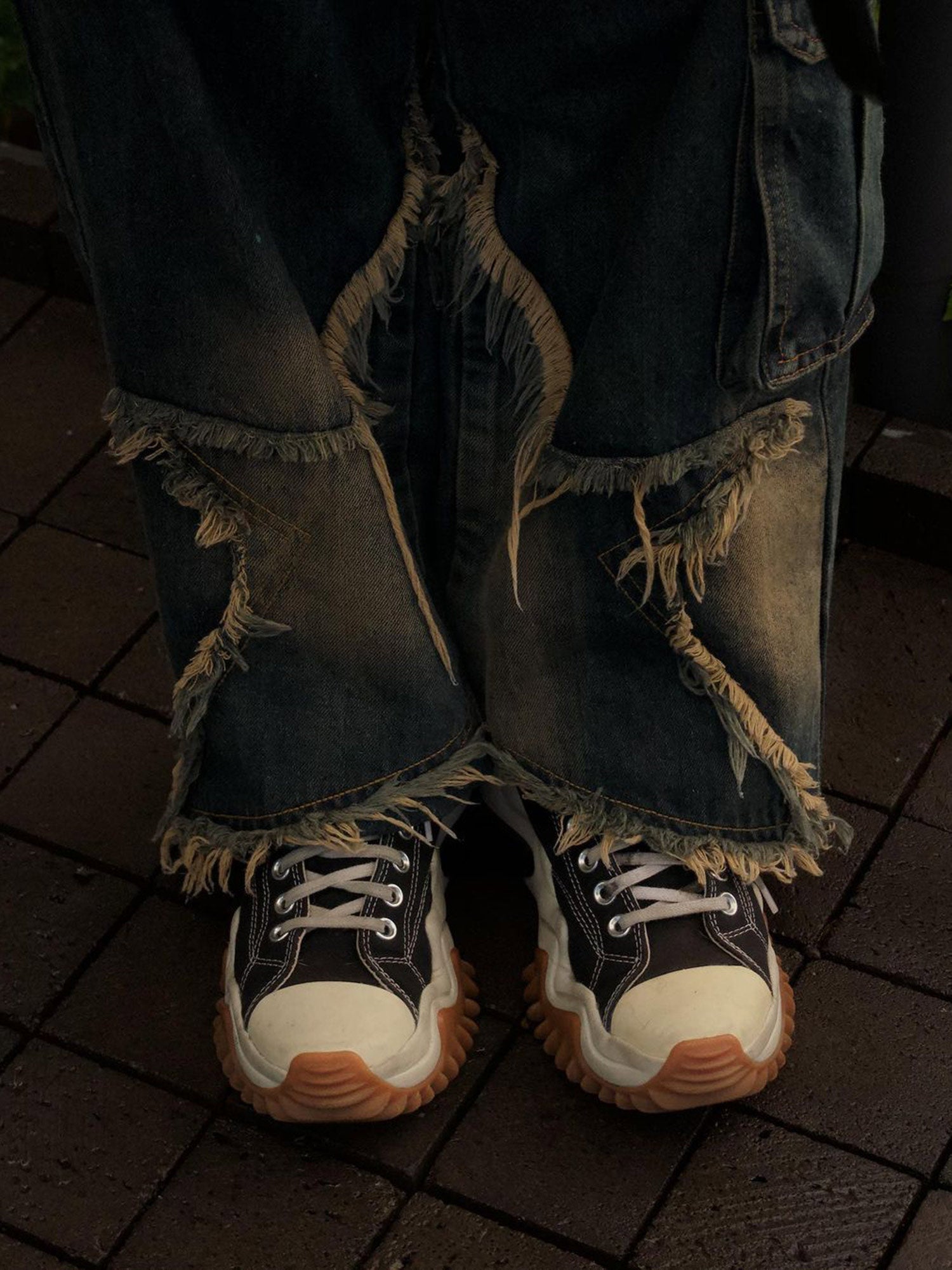 DISTRESSED STAR-PATCH DENIM PANTS MID WAIST COTTON BLEND STRAIGHT FIT