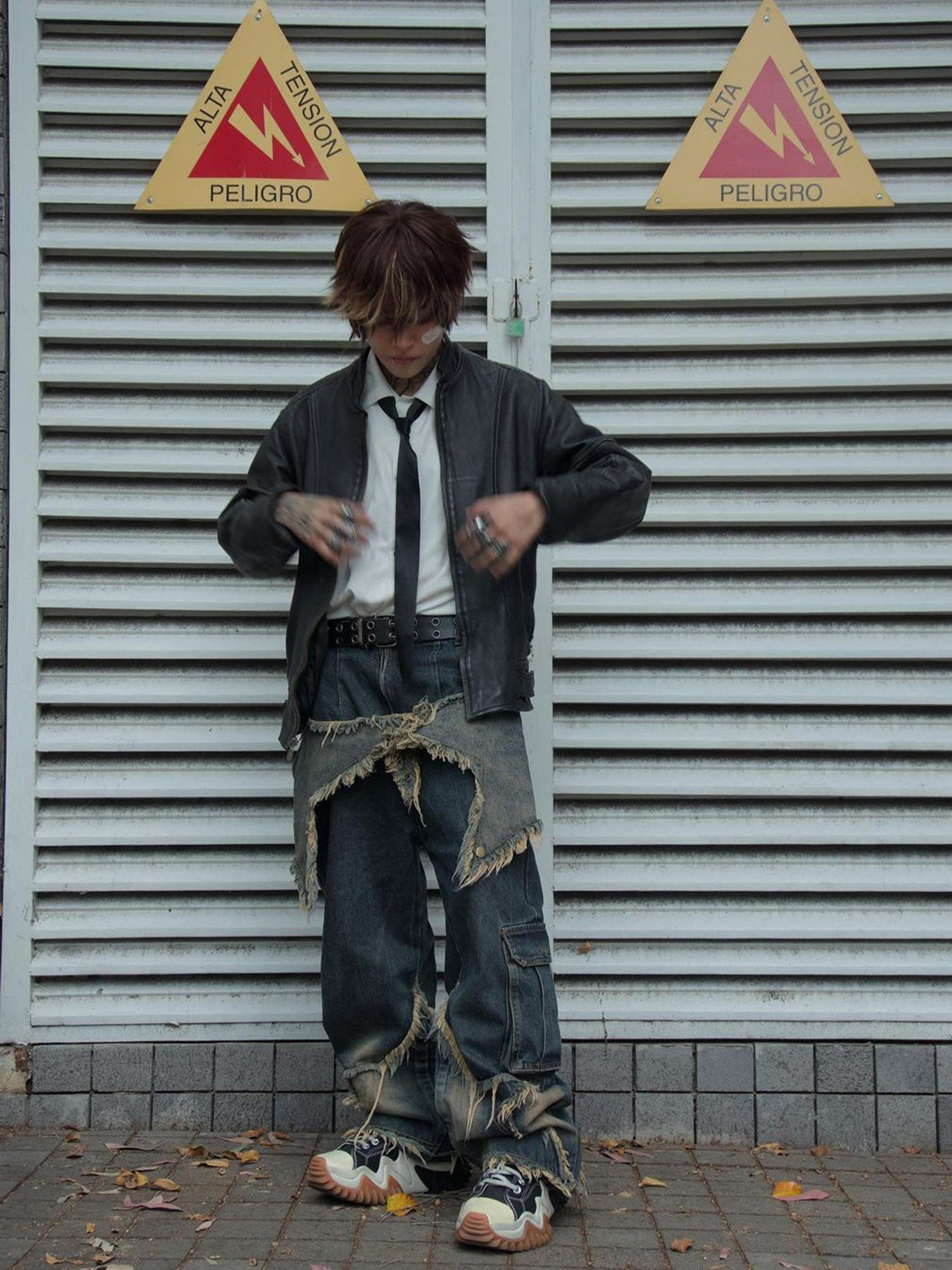 DISTRESSED STAR-PATCH DENIM PANTS MID WAIST COTTON BLEND STRAIGHT FIT