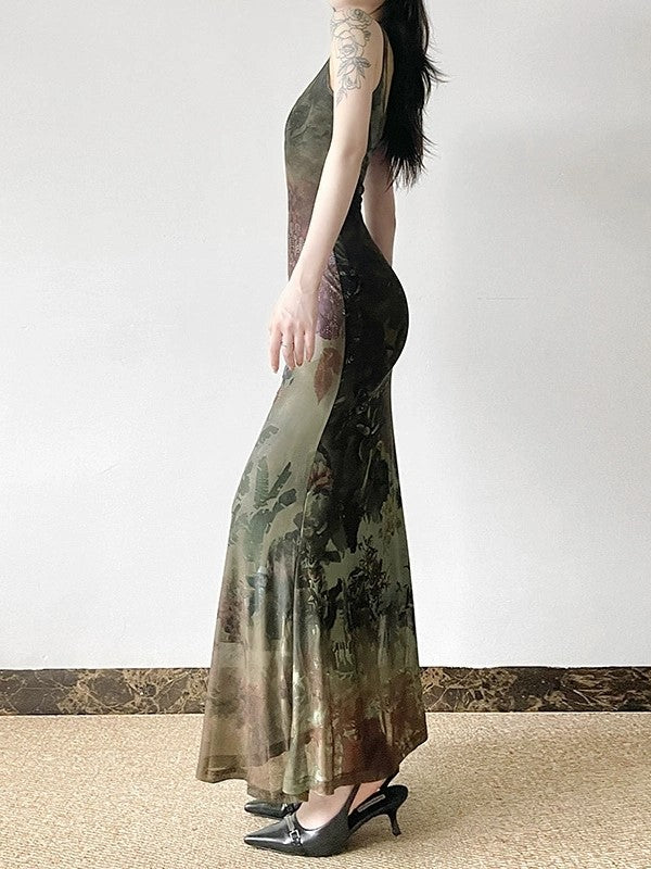 FLORAL MAXI DRESS WITH VINTAGE BOTANICAL U-NECK DESIGN