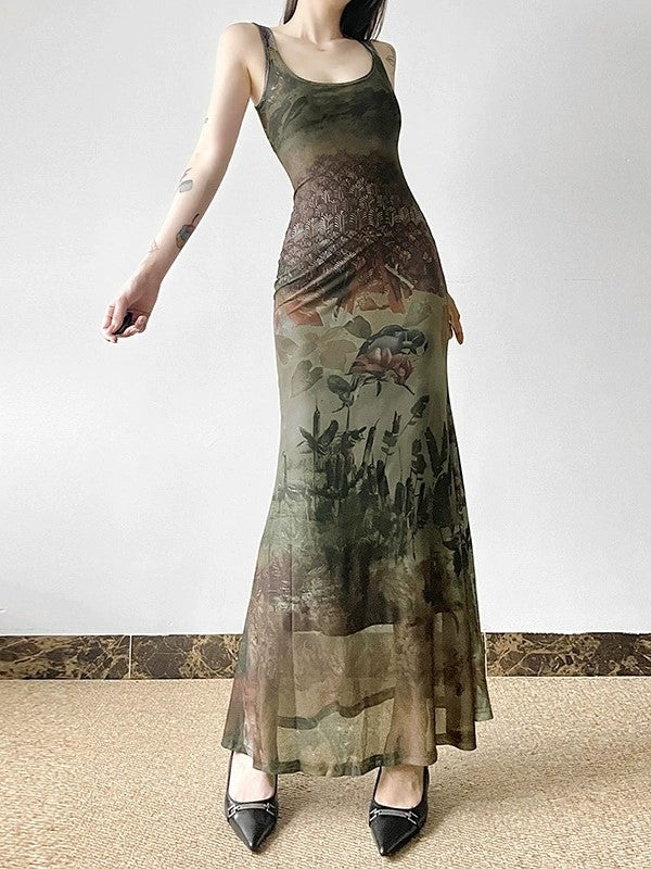 FLORAL MAXI DRESS WITH VINTAGE BOTANICAL U-NECK DESIGN