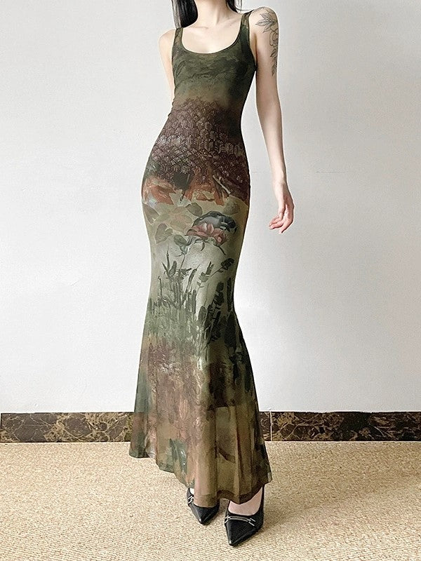 FLORAL MAXI DRESS WITH VINTAGE BOTANICAL U-NECK DESIGN